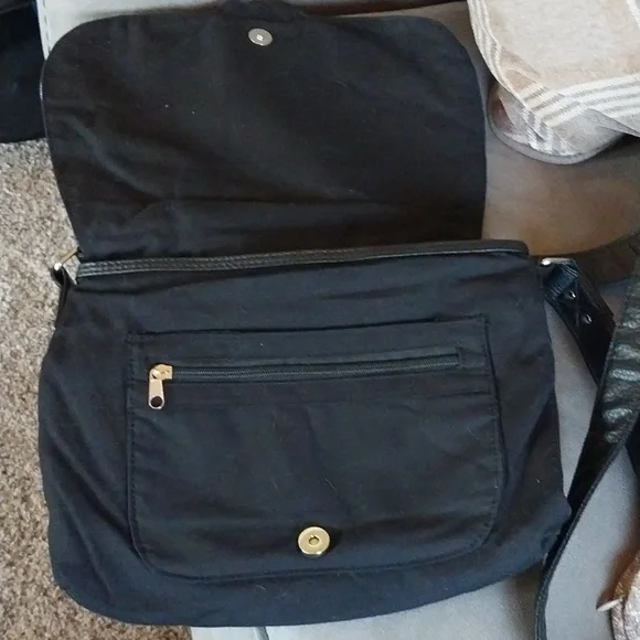 Loungefly Disney "Alice in Wonderland" Purse. - Picture 6 of 6